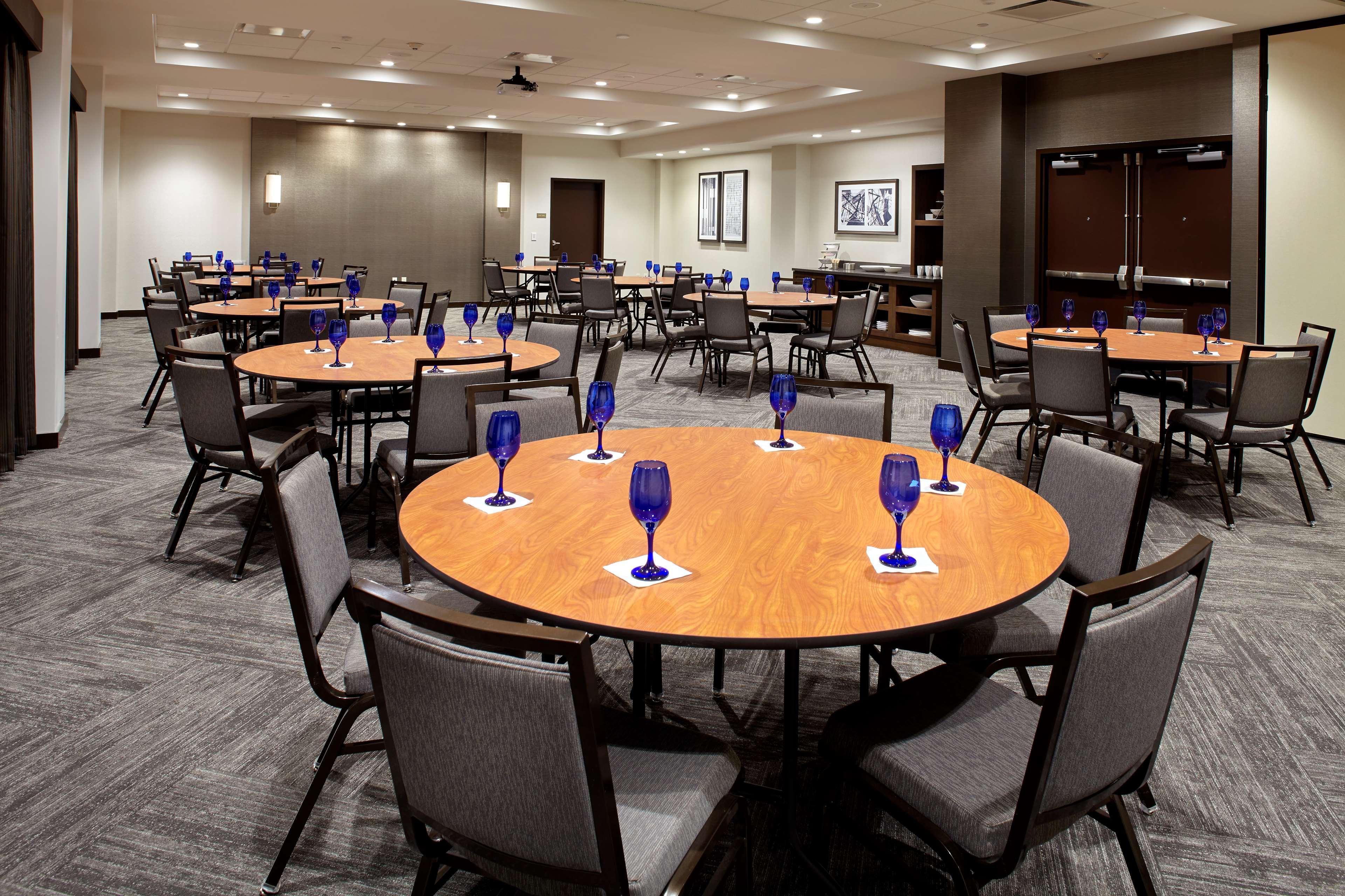 Hyatt Place Cleveland/Lyndhurst/Legacy Village Экстерьер фото